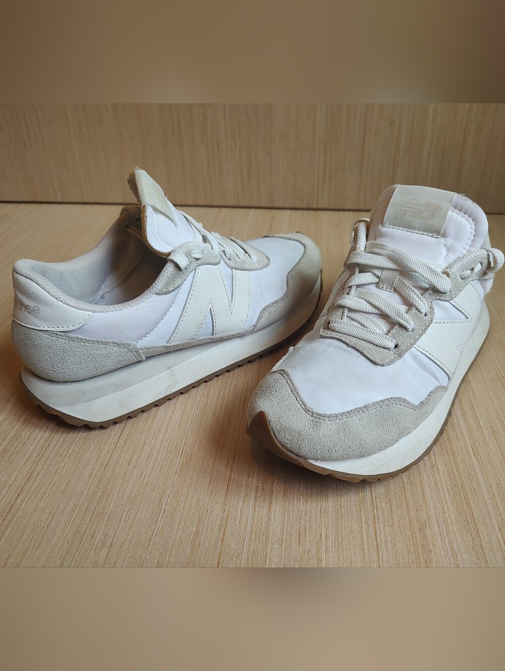 New Balance 237 Women Lace Up Sneakers Suede Cloud Grey White Size 8 Shoes Retro